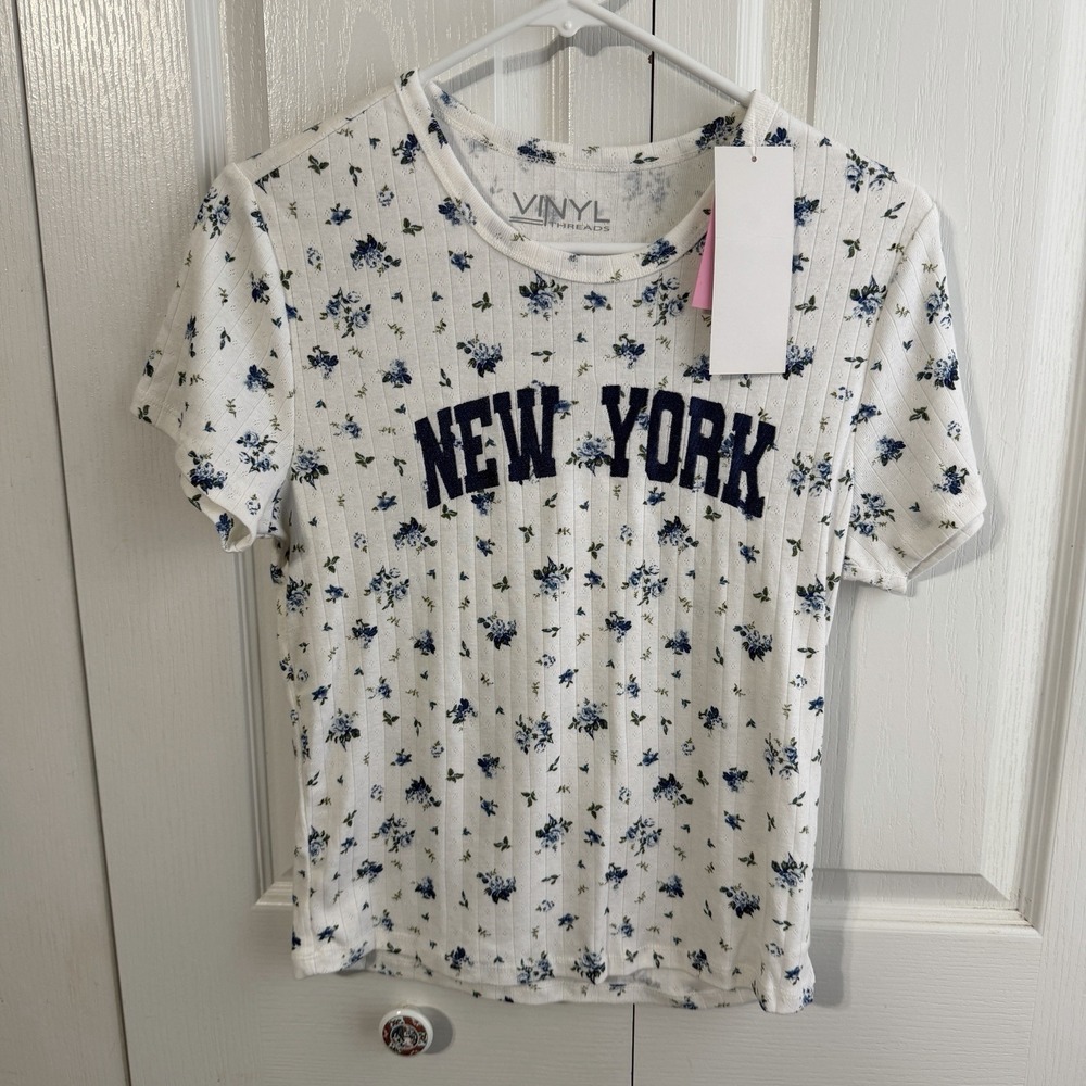 Vinyl Threads Floral Embrodiered New York Baby Tee Women's Size Large NEW Boho